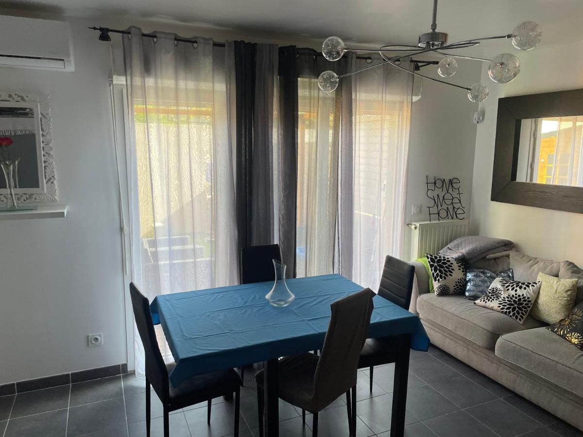 Chambre Agreable Avec Jacuzzi Marselha Exterior foto